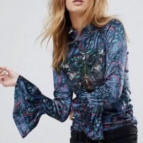 Free People L’amour Velvet Paisley Bell Sleeve Top - Picture 2 of 9